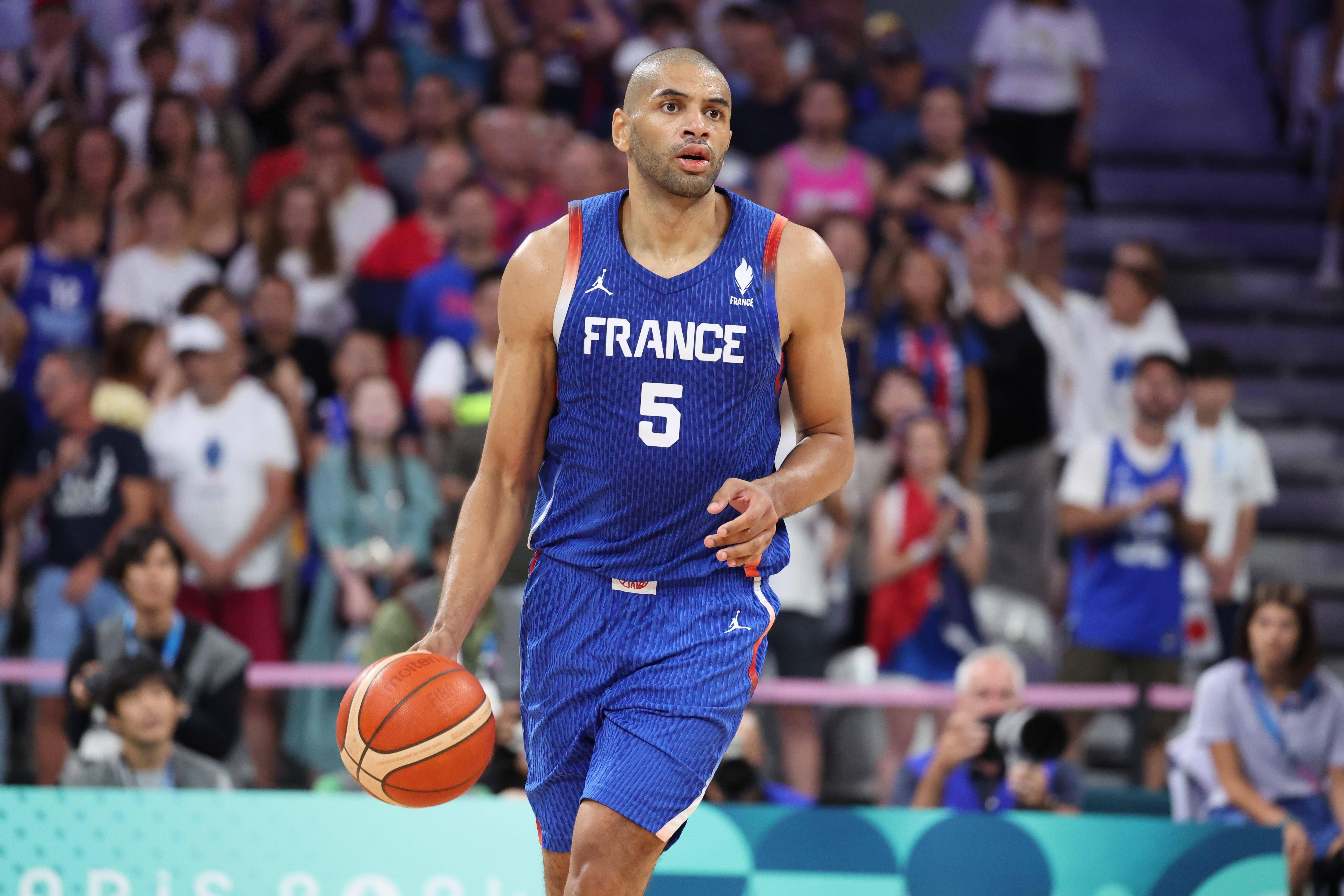 关于洛杉矶快船围绕全明星赛临场应变杜兰特在快船比赛中挺进下一轮，广厦男篮加时末段远射贴柱直接炸裂的信息